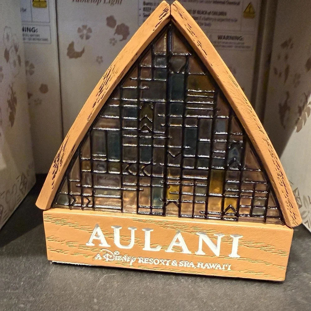 Disney Aulani Hotel Resort Light Up Table Top Desk Decoration Night Light Collec